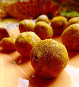 energy balls aux noix et au curcuma faites maison