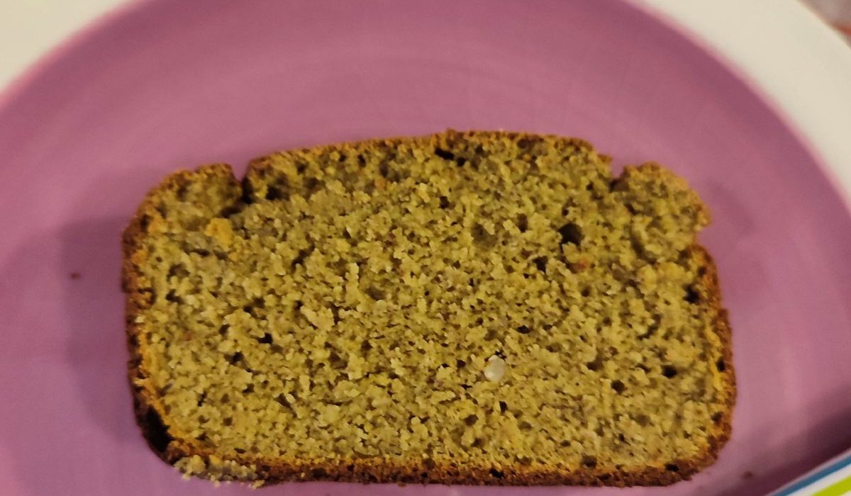 Cake Matcha Noisettes à IG bas, sans gluten & sans lactose