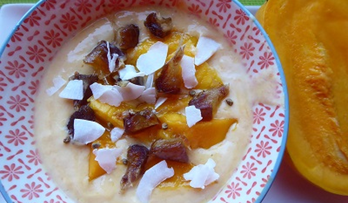 Dessert gourmand sans gluten et sans lactose avec fruits et noix de coco